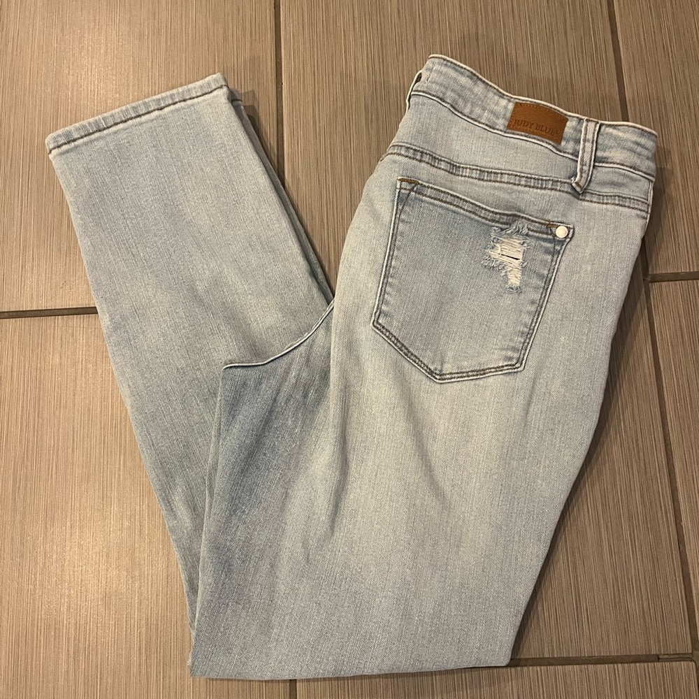 Judy Blue Boyfriend Fit Distressed Jeans